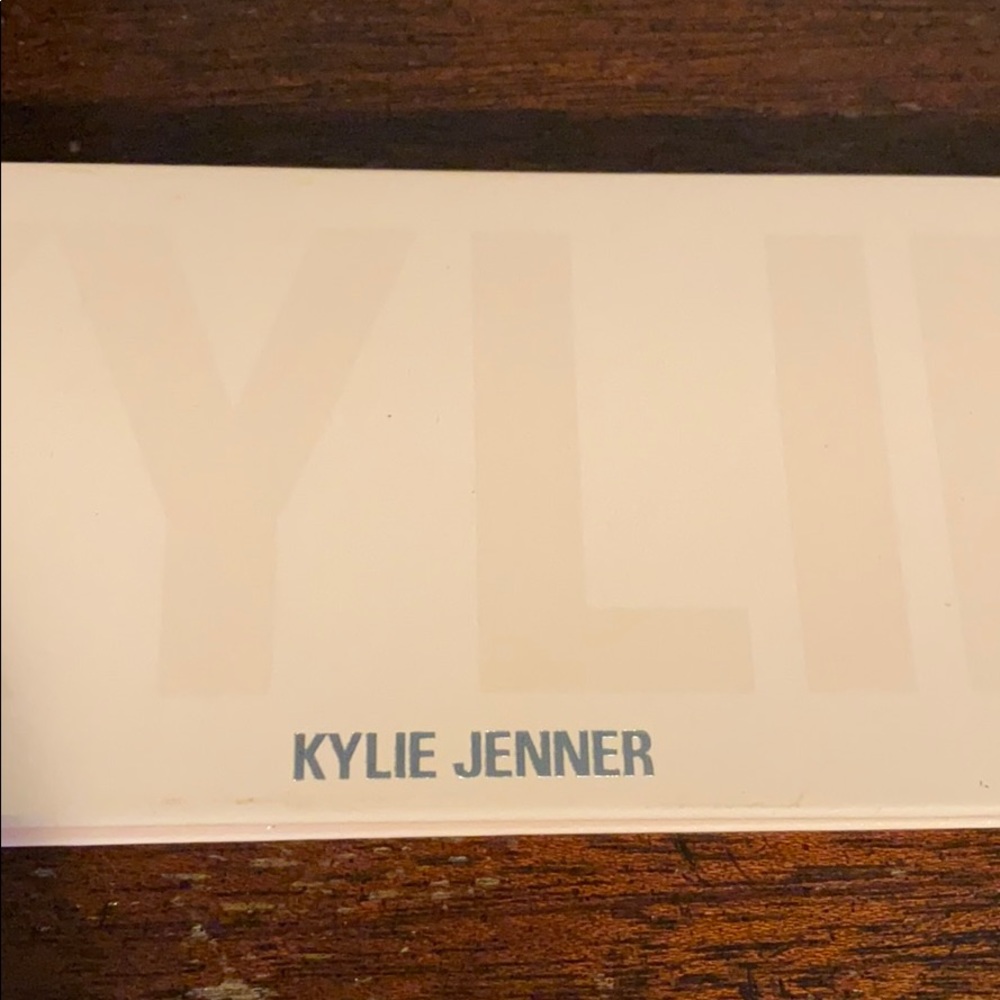 Kylie Jenner Eyeshadow Palette